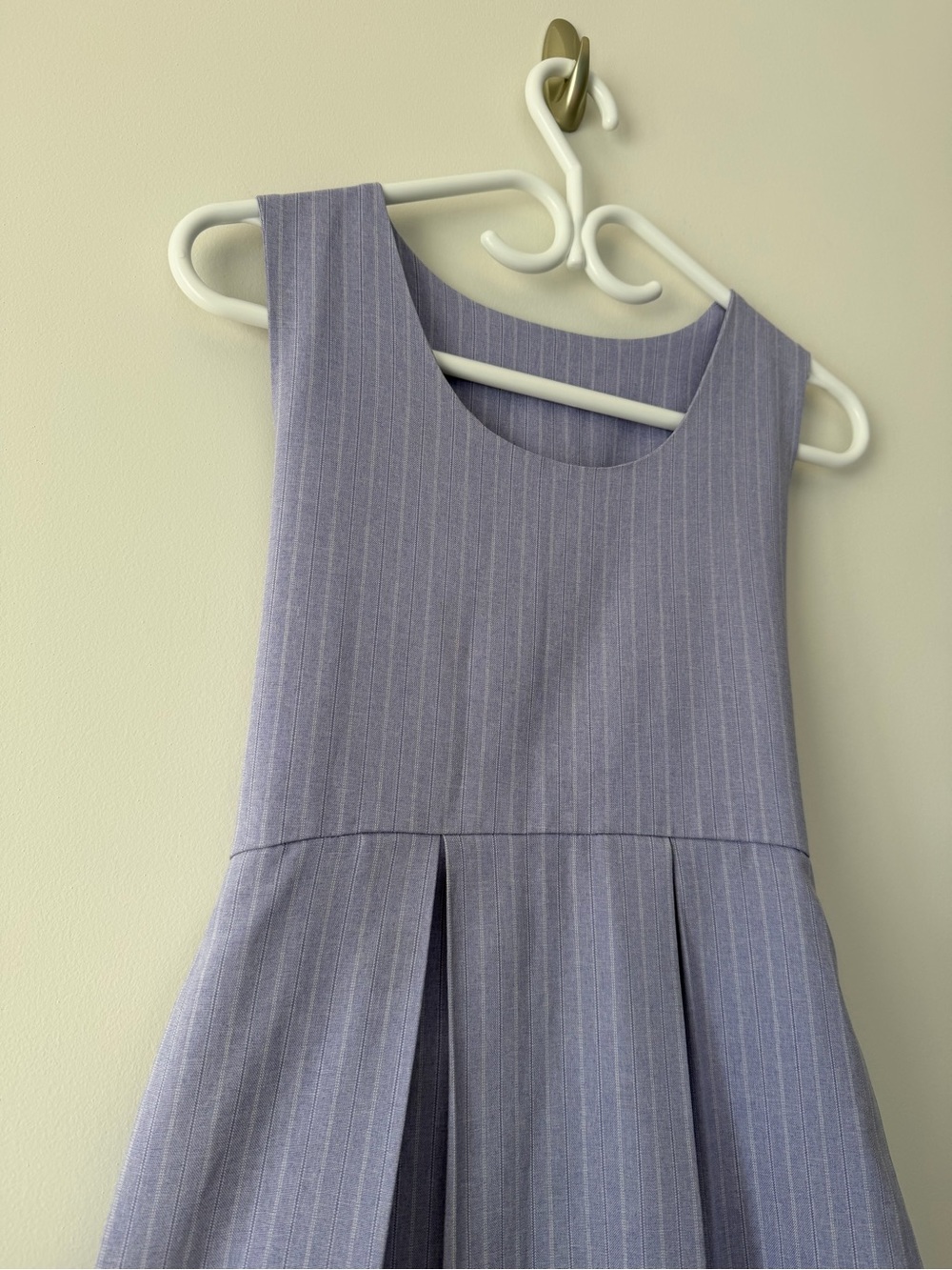 Purple Pleated Sleeveless Maxi Dress - Picture 2 of 6